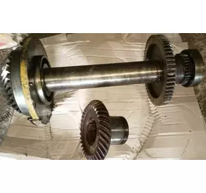 Шпиндельна пара (круговий зуб) у зборі станка FSS-400 Шпиндельна пара (круговий зуб) у зборі станка FSS-400