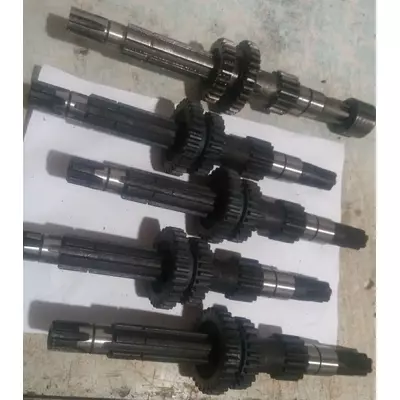 Шестерні, блок-шестерні, вал-шестерні, зірочки, вали, приводні колеса,